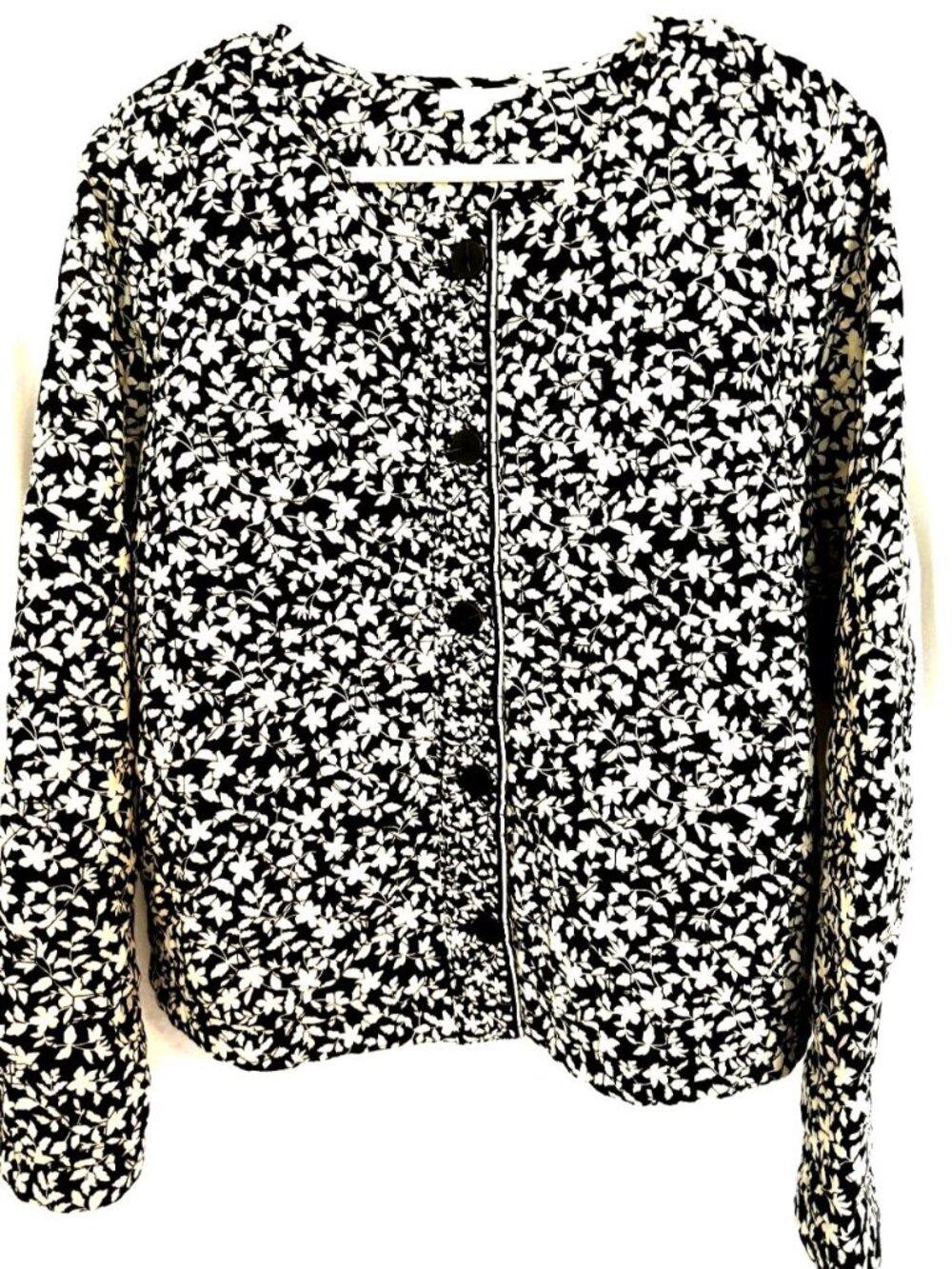 J. Jill Womens M Micro Floral White Garden Quilted Button Up Grandma, Medium